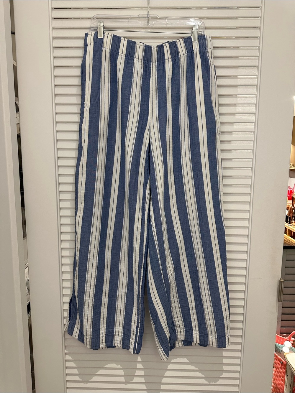 Old Navy High-Waisted Crinkle Gauze Super Wide Leg Pants